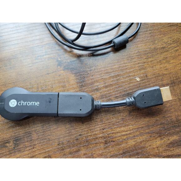 Google Chromecast H2G2-42 USB-C Streaming Service Unit w/Extender and Power Plug - Picture 5 of 6